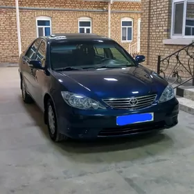 Toyota Camry 2004