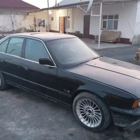 BMW 525 1990