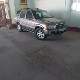 Nissan Pathfinder 2001