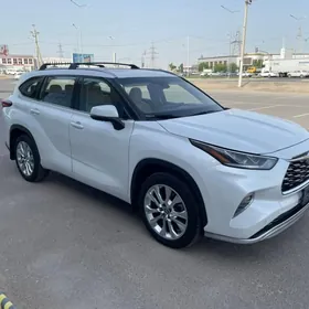 Toyota Highlander 2020