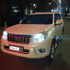 Toyota Land Cruiser Prado 2011