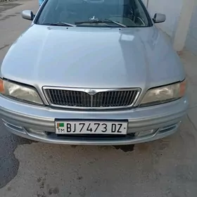 Nissan Cefiro 1995