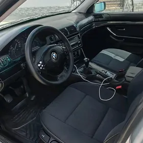 BMW E39 2001