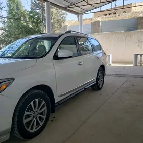 Nissan Pathfinder 2013