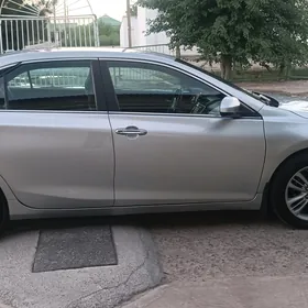 Toyota Camry 2017