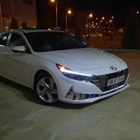 Hyundai Elantra 2021