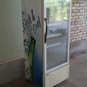 витрина холодильник