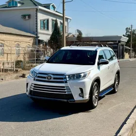 Toyota Highlander 2019