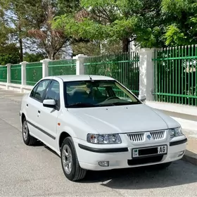 Peugeot 405 2013