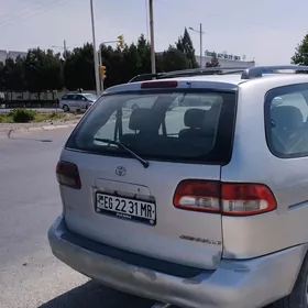 Toyota Sienna 2002