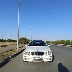 Mercedes-Benz E320 2003