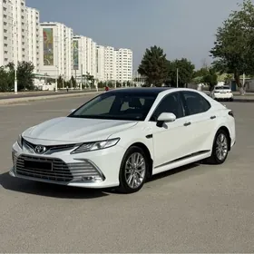 Toyota Camry 2022