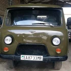 UAZ Profi 1985