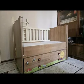 детская кровать с матрасом
