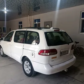 Toyota Sienna 2001
