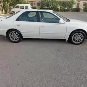 Toyota Camry 2001