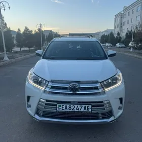 Toyota Highlander 2018