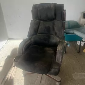 kresla utuk edilyan