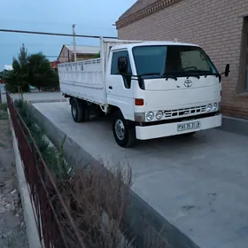 Toyota Dyna 1999