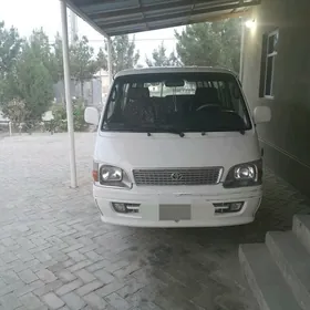 Toyota Hiace 2003