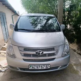Hyundai H-1 2011