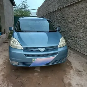 Toyota Sienna 2005