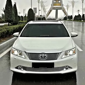 Toyota Camry 2015