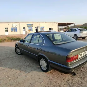 BMW 525 1990