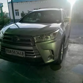 Toyota Highlander 2018