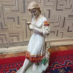Статуетка