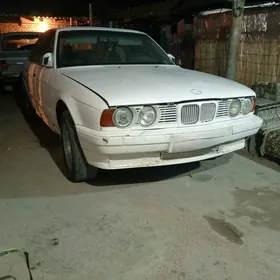 BMW 520 1990