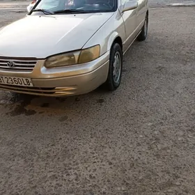 Toyota Camry 1999