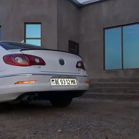 Volkswagen CC 2011