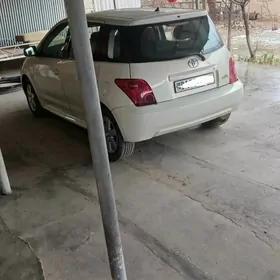 Toyota Yaris 2006