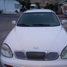 Daewoo Leganza 2003