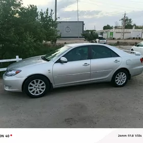 Toyota Camry 2004