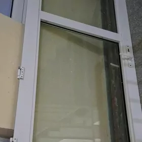 Дверь с окном, стеклопакет