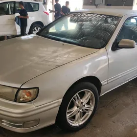 Nissan Maxima 1995