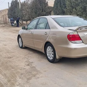 Toyota Camry 2004