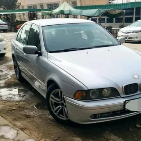 BMW E39 2001