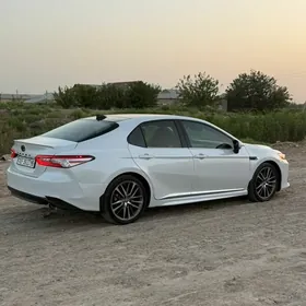 Toyota Camry 2018