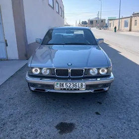 BMW 750 1988