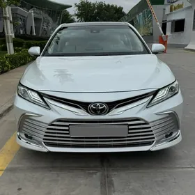 Toyota Camry 2022