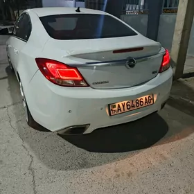Opel Insignia 2012