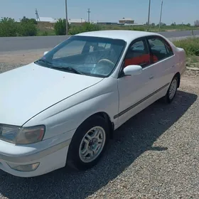 Toyota Corona 1995