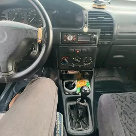 Opel Zafira 2001