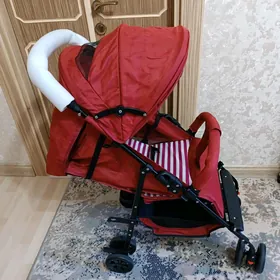 Продается новая коляска