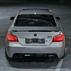 BMW E60 2004