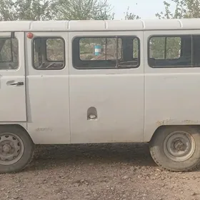 UAZ 2206 2001