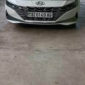 Hyundai Elantra 2023